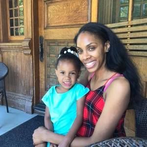 Meet your Posher, Stacey